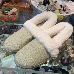 Skechers sparkle lite memory foam house slippers furry new QVC natural tan